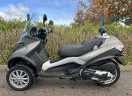 PIAGGIO MP3 400